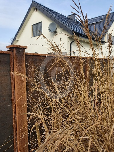 ogrodzenie modern corten ogrodzenia z cortenu o barwie rdzawej stali